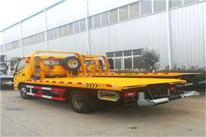 卢龙附近拖车救援搭电