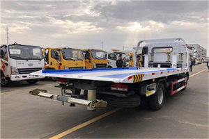 卢龙汽车救援补胎