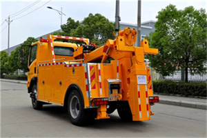 卢龙高速路拖车费